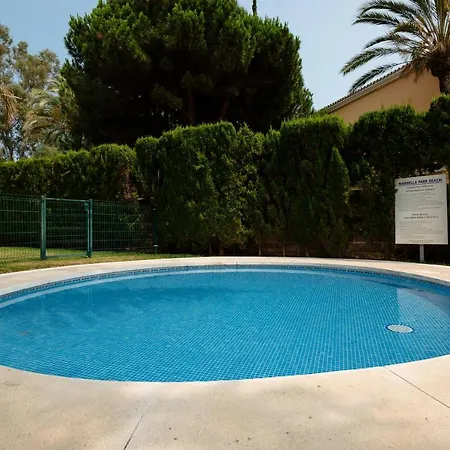 Apartment, Close To Beaches, Restaurants And Supermarkets, In Urb. Park Beach, Elviria *