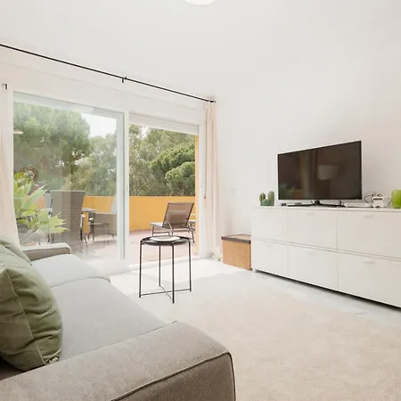 Apartment, Close To Beaches, Restaurants And Supermarkets, In Urb. Park Beach, Elviria Apartment Marbella