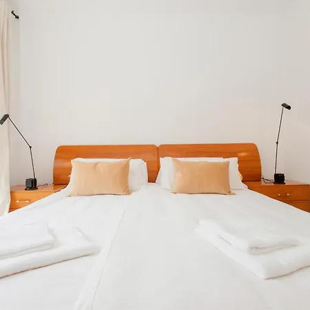 Apartment, Close To Beaches, Restaurants And Supermarkets, In Urb. Park Beach, Elviria *