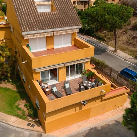 Apartment, Close To Beaches, Restaurants And Supermarkets, In Urb. Park Beach, Elviria