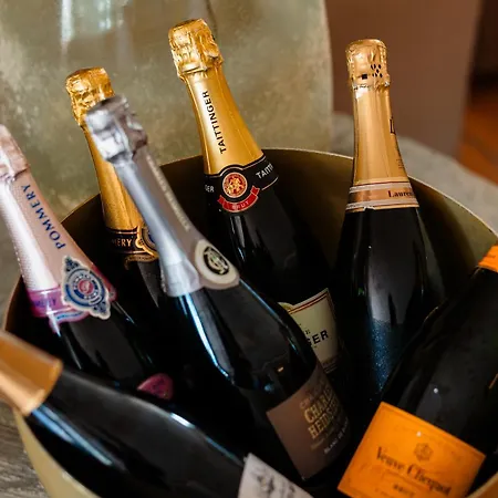 Apartment, Close To Beaches, Restaurants And Supermarkets, In Urb. Park Beach, Elviria Apartmán Marbella