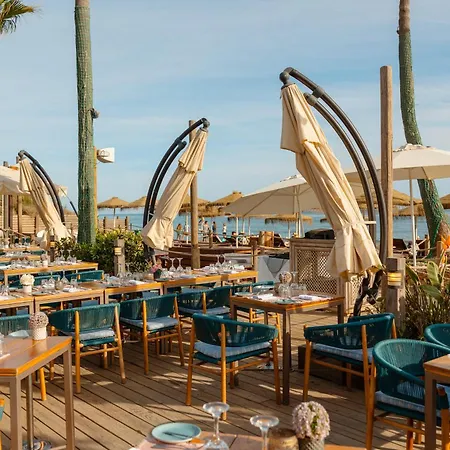 Apartment, Close To Beaches, Restaurants And Supermarkets, In Urb. Park Beach, Elviria Appartement