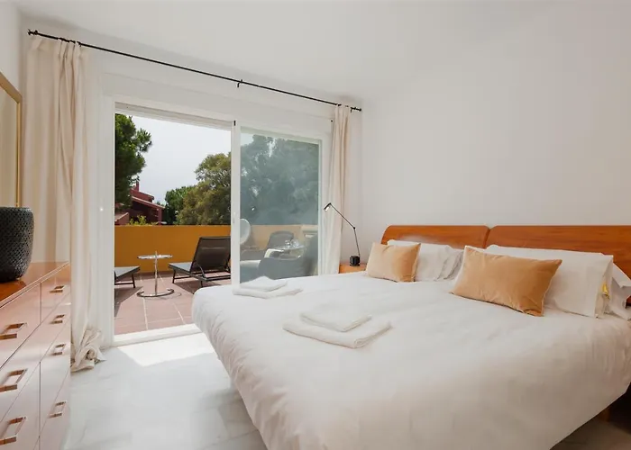 Apartment, Close To Beaches, Restaurants And Supermarkets, In Urb. Park Beach, Elviria شقة ماربيا