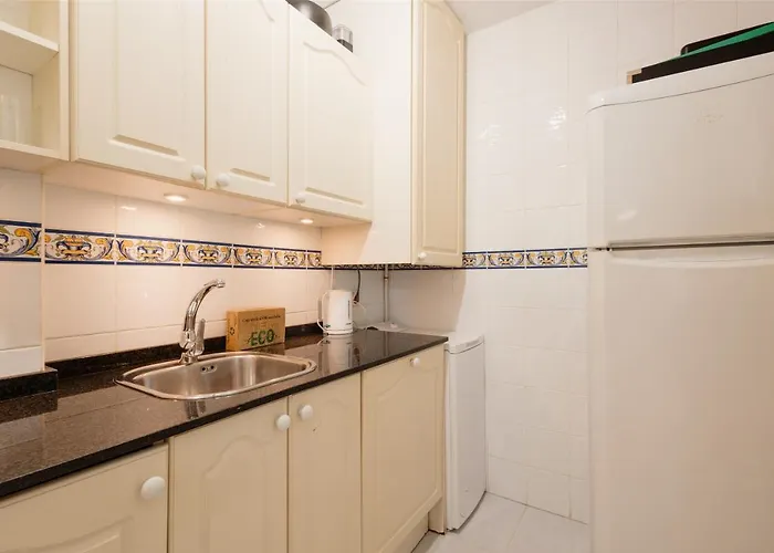 Apartment, Close To Beaches, Restaurants And Supermarkets, In Urb. Park Beach, Elviria ماربيا