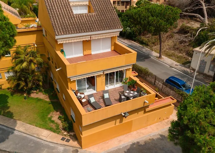 Apartment, Close To Beaches, Restaurants And Supermarkets, In Urb. Park Beach, Elviria