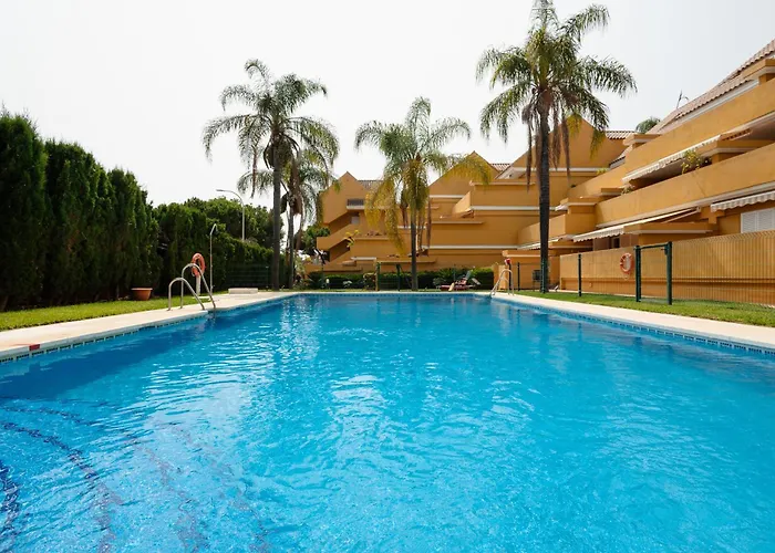 Apartment, Close To Beaches, Restaurants And Supermarkets, In Urb. Park Beach, Elviria