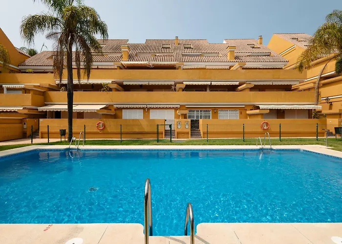 Apartment, Close To Beaches, Restaurants And Supermarkets, In Urb. Park Beach, Elviria شقة ماربيا