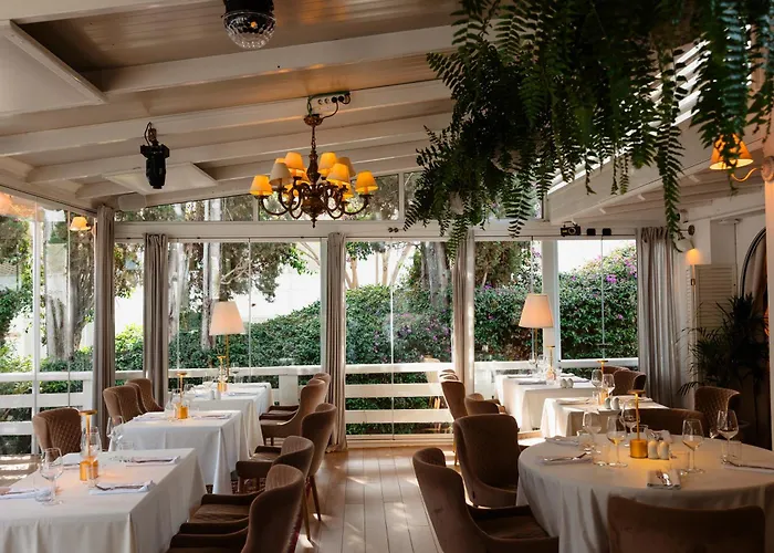 Apartment, Close To Beaches, Restaurants And Supermarkets, In Urb. Park Beach, Elviria شقة *