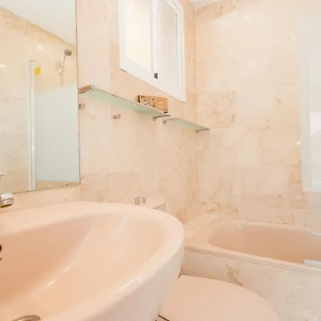 Apartment, Close To Beaches, Restaurants And Supermarkets, In Urb. Park Beach, Elviria