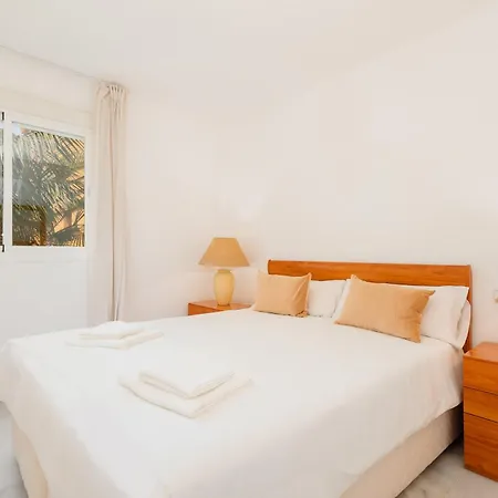 Apartment, Close To Beaches, Restaurants And Supermarkets, In Urb. Park Beach, Elviria