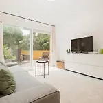 Apartment, Close To Beaches, Restaurants And Supermarkets, In Urb. Park Beach, Elviria Appartamento Marbella