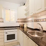 Apartment, Close To Beaches, Restaurants And Supermarkets, In Urb. Park Beach, Elviria Appartamento Marbella