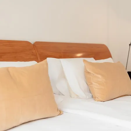 Apartment, Close To Beaches, Restaurants And Supermarkets, In Urb. Park Beach, Elviria Apartment