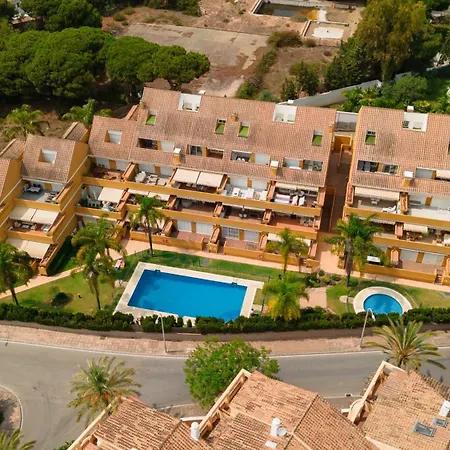 Apartment, Close To Beaches, Restaurants And Supermarkets, In Urb. Park Beach, Elviria Marbella