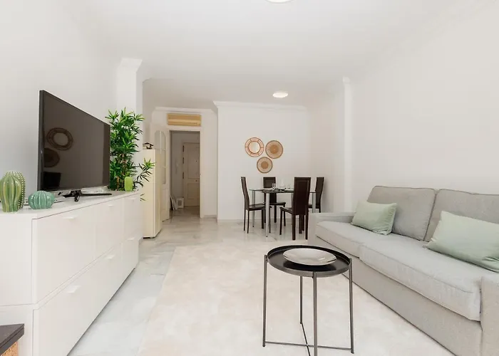 Apartment, Close To Beaches, Restaurants And Supermarkets, In Urb. Park Beach, Elviria