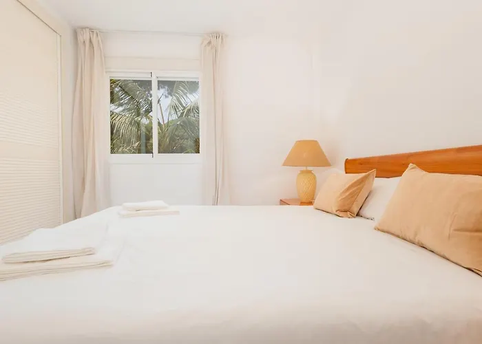 Apartment, Close To Beaches, Restaurants And Supermarkets, In Urb. Park Beach, Elviria Apartament *