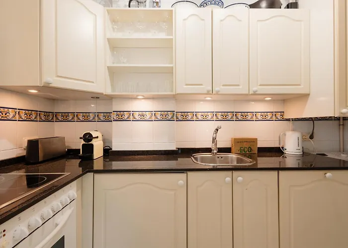 Apartment, Close To Beaches, Restaurants And Supermarkets, In Urb. Park Beach, Elviria Apartament *