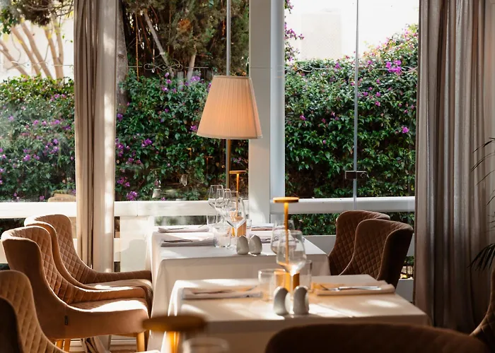 Apartment, Close To Beaches, Restaurants And Supermarkets, In Urb. Park Beach, Elviria * Marbella